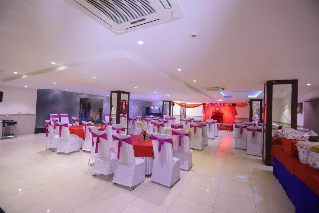 Airport Hotel Bollywood Paradise New Delhi Extérieur photo