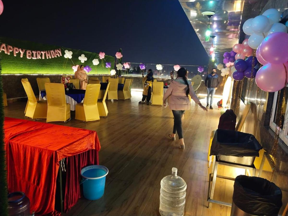 Airport Hotel Bollywood Paradise New Delhi Extérieur photo