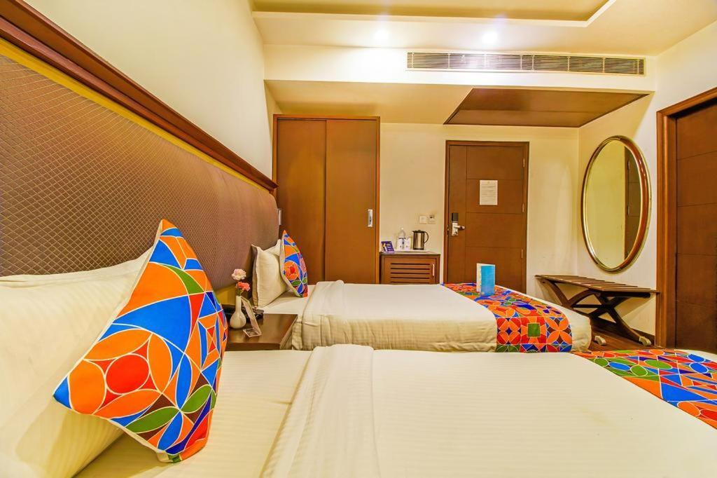 Airport Hotel Bollywood Paradise New Delhi Extérieur photo