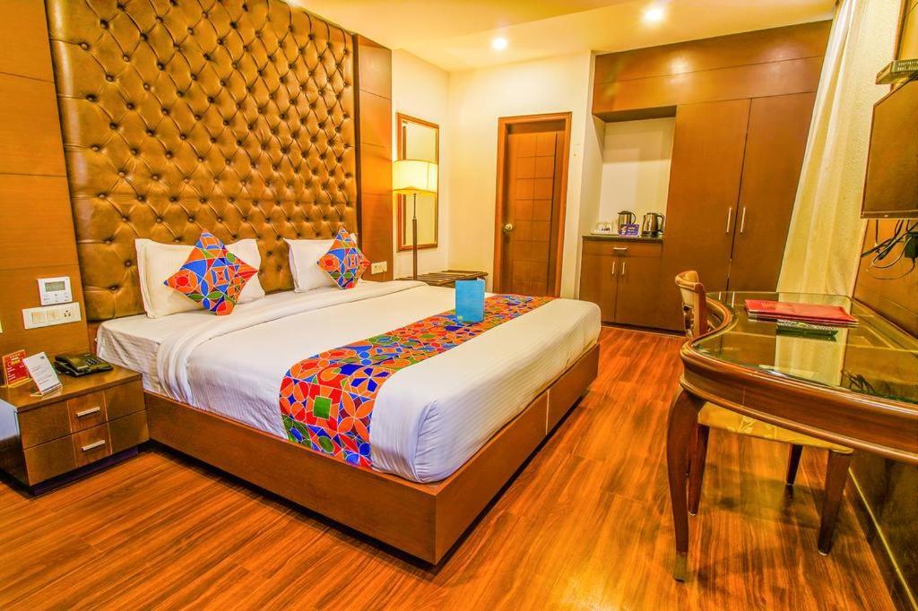 Airport Hotel Bollywood Paradise New Delhi Extérieur photo